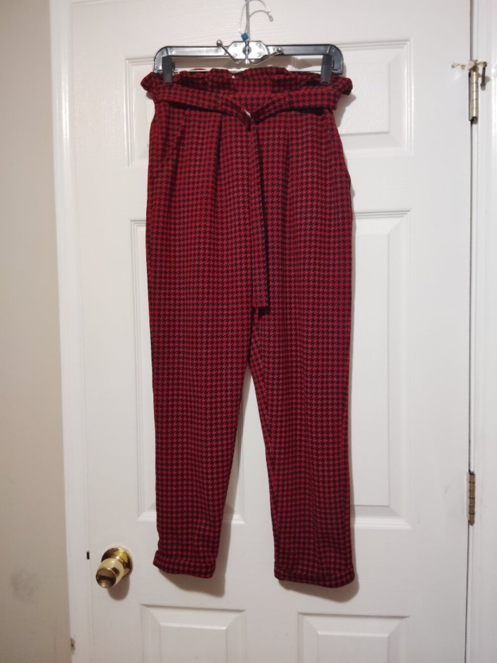 No Boundaries Red &Black Houndstooth Paperbag Pants Tie Waist Size Large 11/13 - Picture 2 of 5